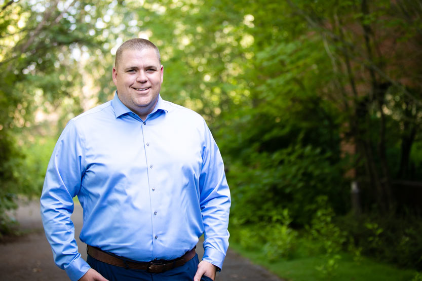 Outdoor photo portrait of Andrew Barrington